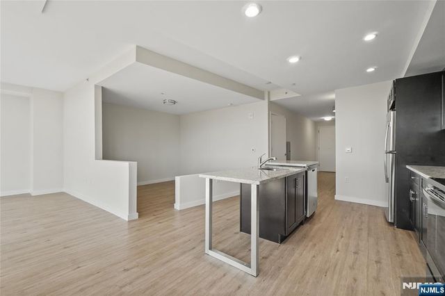 69 Main Street 1511, Fort Lee, NJ 07024