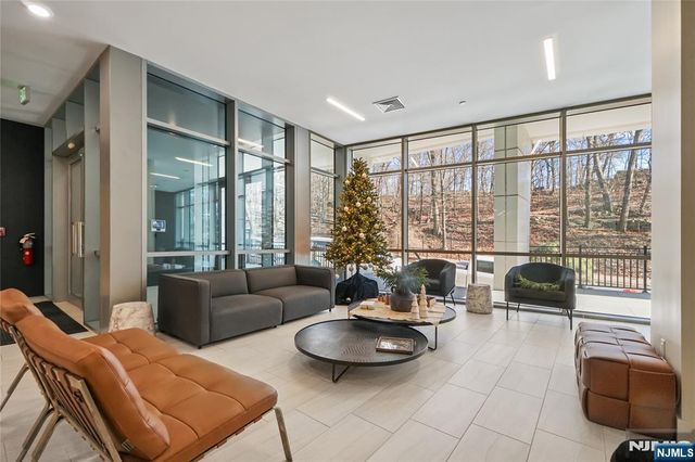 69 Main Street 1511, Fort Lee, NJ 07024