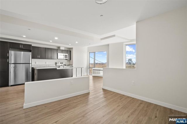 69 Main Street 1511, Fort Lee, NJ 07024