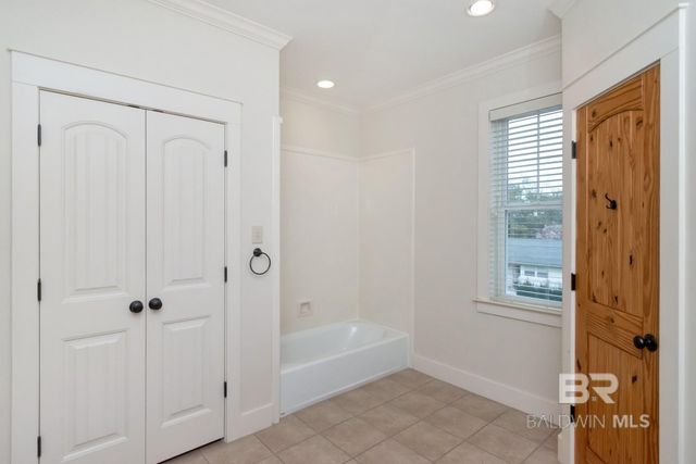 4 Rose Avenue, Mobile, AL 36608