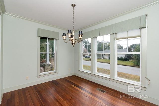 4 Rose Avenue, Mobile, AL 36608