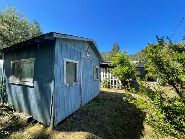2640 Birdseye Creek Road, Gold Hill, OR 97525