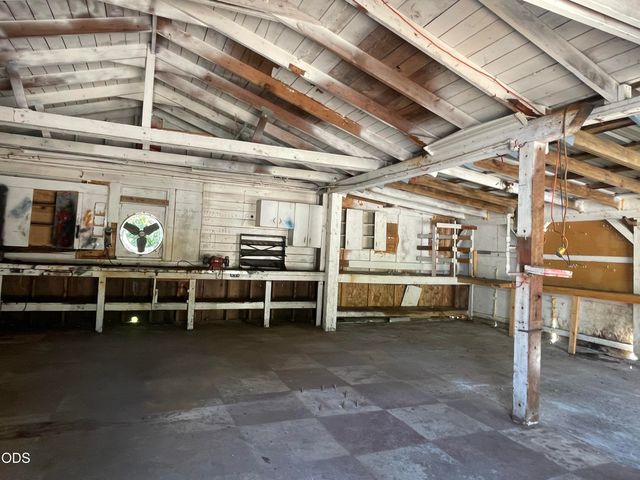 2640 Birdseye Creek Road, Gold Hill, OR 97525