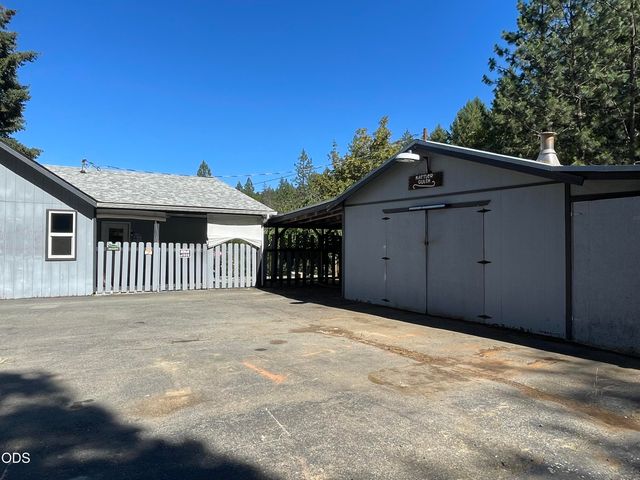2640 Birdseye Creek Road, Gold Hill, OR 97525