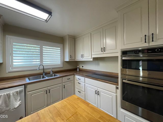 2640 Birdseye Creek Road, Gold Hill, OR 97525