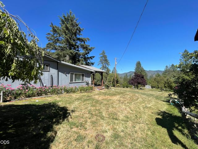 2640 Birdseye Creek Road, Gold Hill, OR 97525