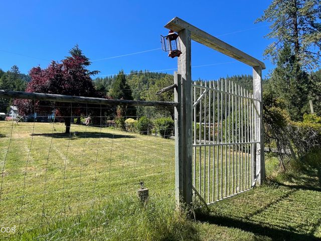 2640 Birdseye Creek Road, Gold Hill, OR 97525