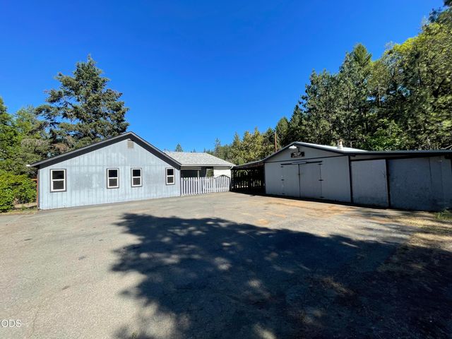 2640 Birdseye Creek Road, Gold Hill, OR 97525