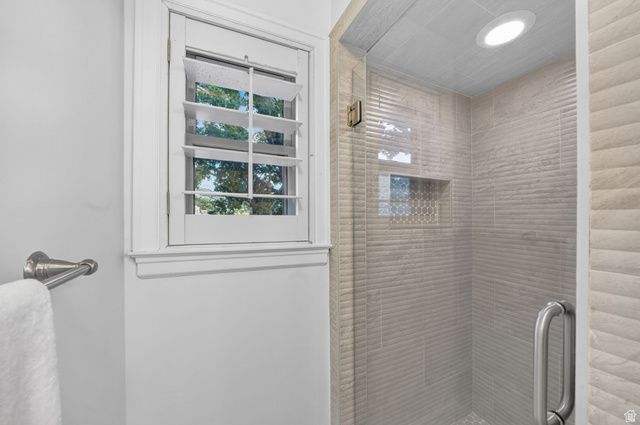 915 NORTHRIDGE DR, Bountiful, UT 84010