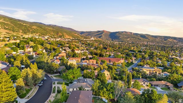 915 NORTHRIDGE DR, Bountiful, UT 84010