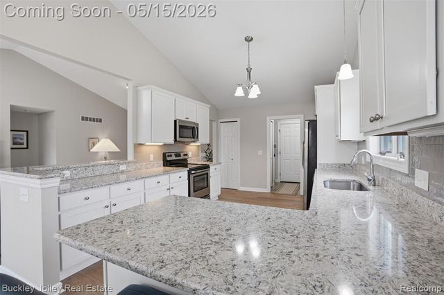 6369 Pasture Lane, Brighton, MI 48116