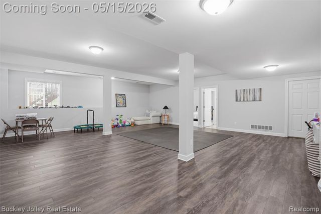 6369 Pasture Lane, Brighton, MI 48116