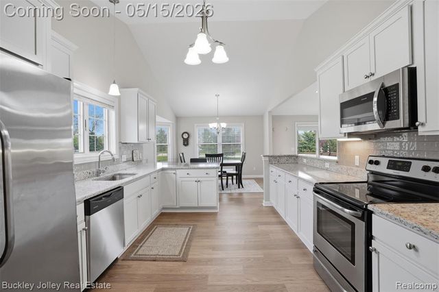 6369 Pasture Lane, Brighton, MI 48116