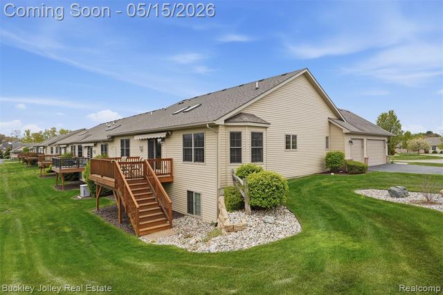 6369 Pasture Lane, Brighton, MI 48116