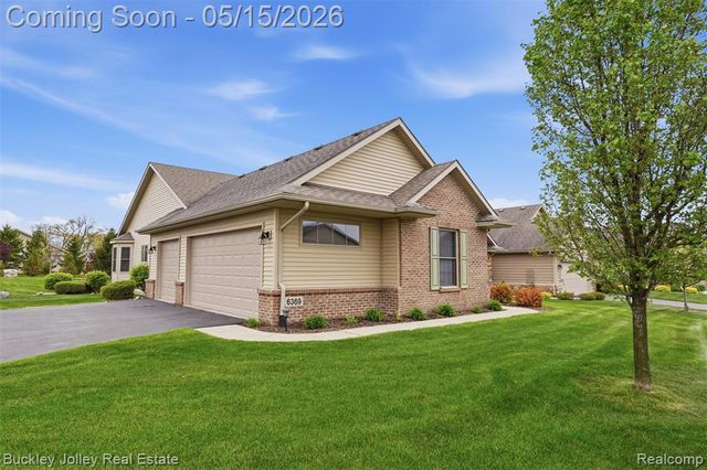 6369 Pasture Lane, Brighton, MI 48116