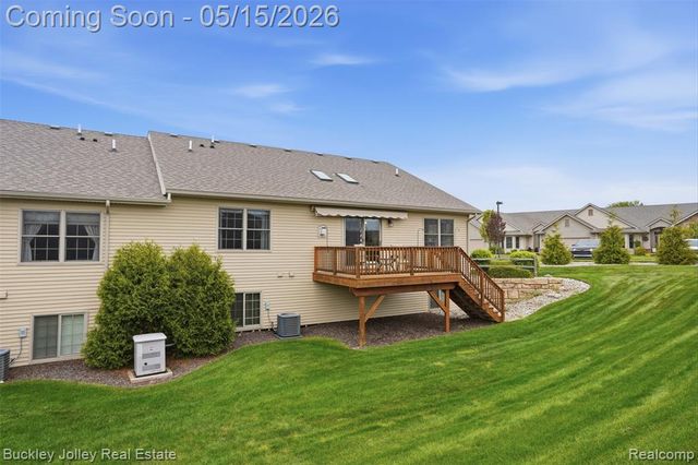 6369 Pasture Lane, Brighton, MI 48116