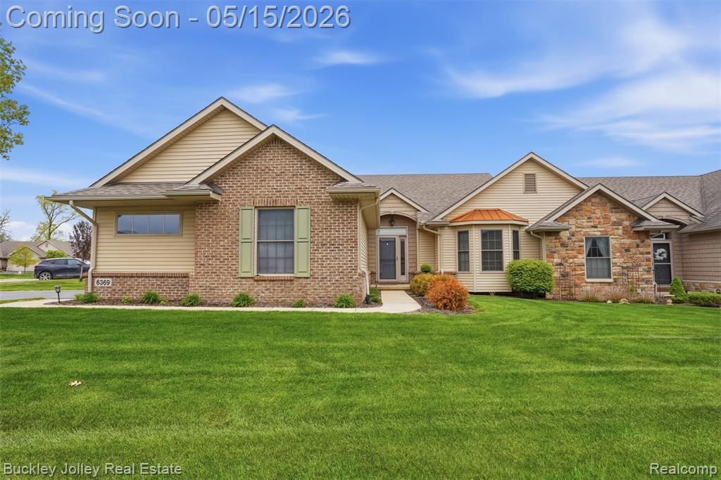 6369 Pasture Lane, Brighton, MI 48116