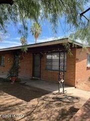 2541 E Elm St Unit 4, Tucson, AZ 85716