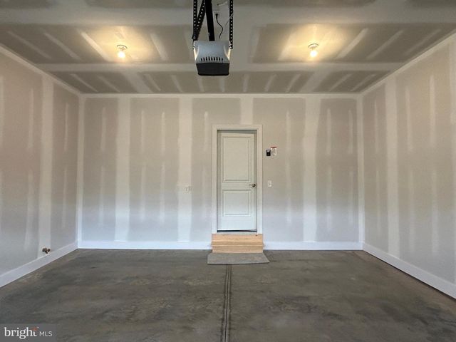 121 MAGNOLIA DR, Middletown, PA 17057