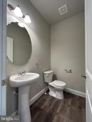 121 MAGNOLIA DR, Middletown, PA 17057