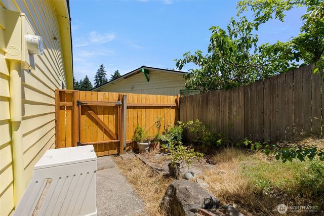 30621 8th Place S, Federal Way, WA 98003