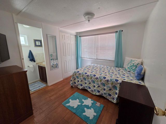 8121 SE Skylark Avenue, Hobe Sound, FL 33455