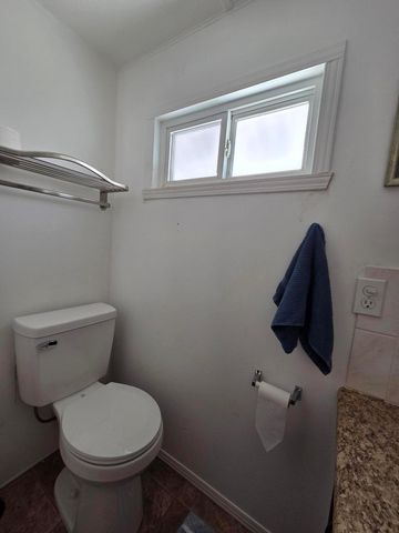 8121 SE Skylark Avenue, Hobe Sound, FL 33455