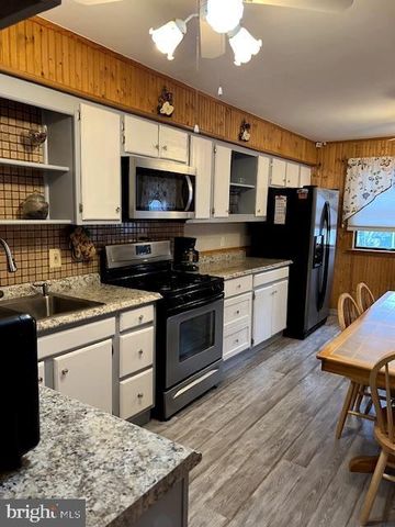 228 FENIMORE DR, Williamstown, NJ 08094