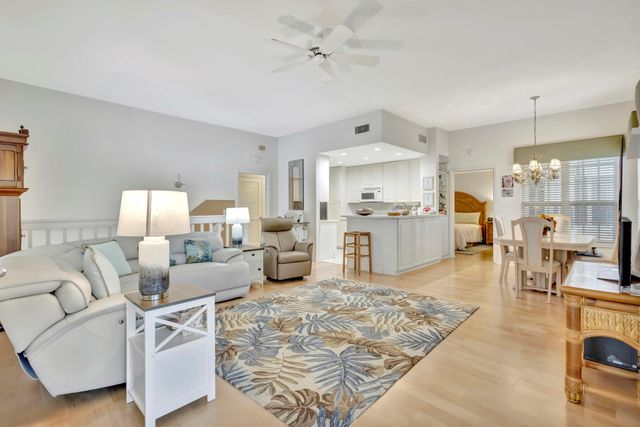 411 NE Plantation Road 522, Stuart, FL 34996