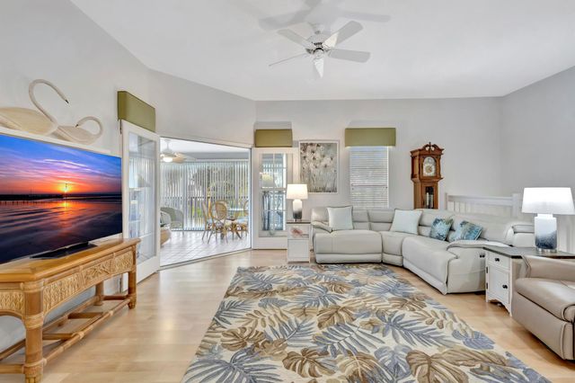 411 NE Plantation Road 522, Stuart, FL 34996