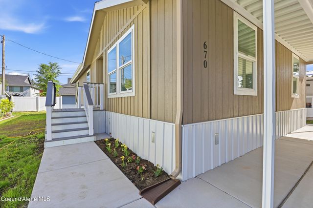 670 W Myriah Loop, Coeur D'alene, ID 83815