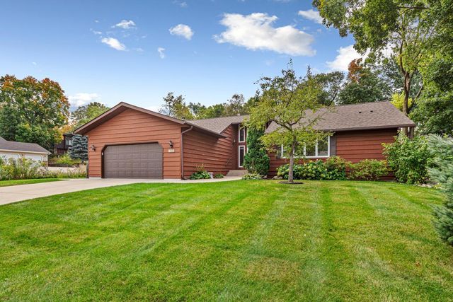 1501 Greenleaf Road, Faribault, MN 55021