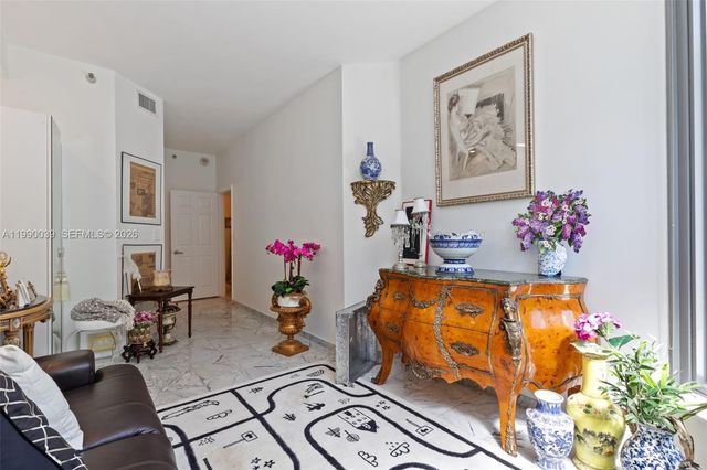 3530 Mystic Pointe Dr 114, Aventura, FL 33180