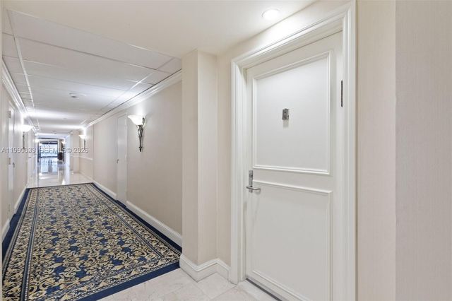 3530 Mystic Pointe Dr 114, Aventura, FL 33180