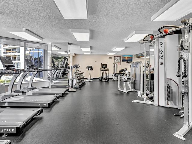 3530 Mystic Pointe Dr 114, Aventura, FL 33180
