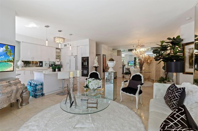 3530 Mystic Pointe Dr 114, Aventura, FL 33180