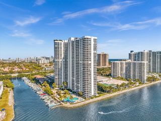 3530 Mystic Pointe Dr 114, Aventura, FL 33180
