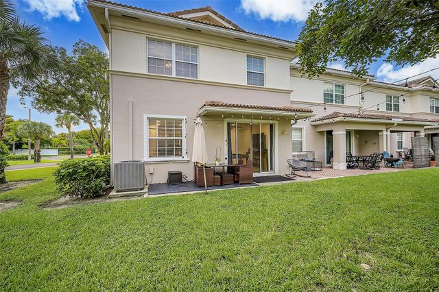 81 Legacy Ct, Delray Beach, FL 33445
