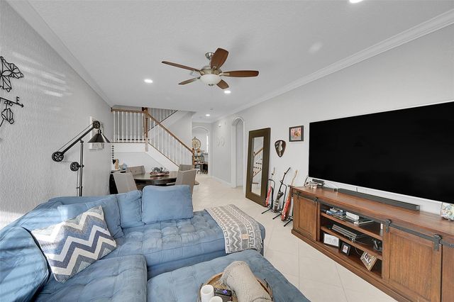 81 Legacy Ct, Delray Beach, FL 33445