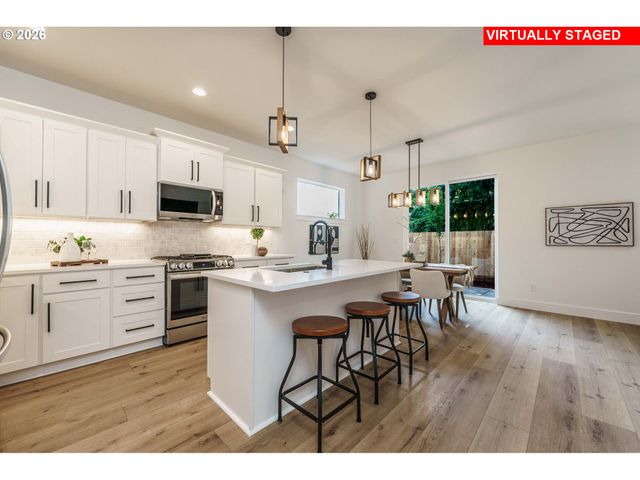 19362 JUNIPER Ct, Oregon City, OR 97045