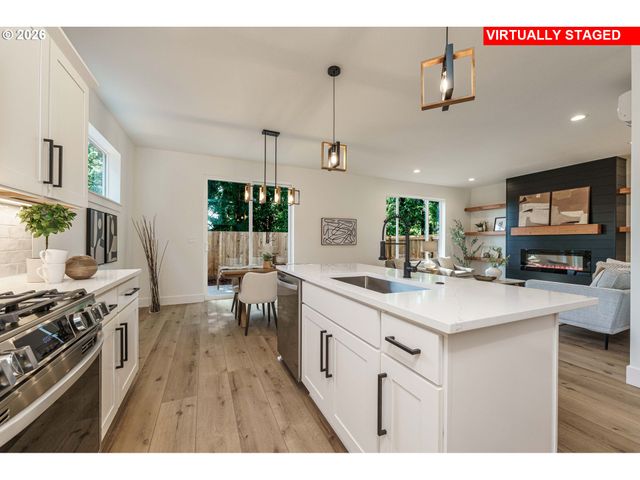 19362 JUNIPER Ct, Oregon City, OR 97045