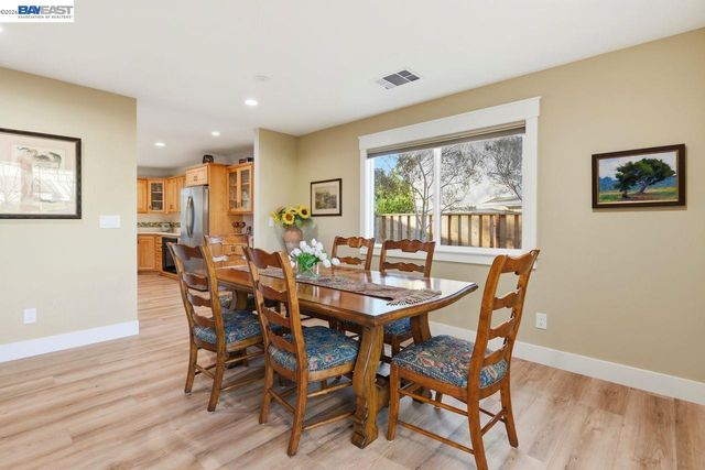 2124 Orion Ct, Livermore, CA 94550