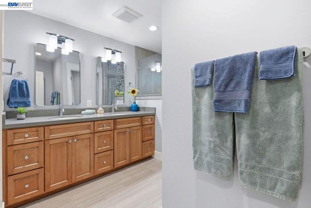 2124 Orion Ct, Livermore, CA 94550