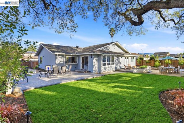 2124 Orion Ct, Livermore, CA 94550