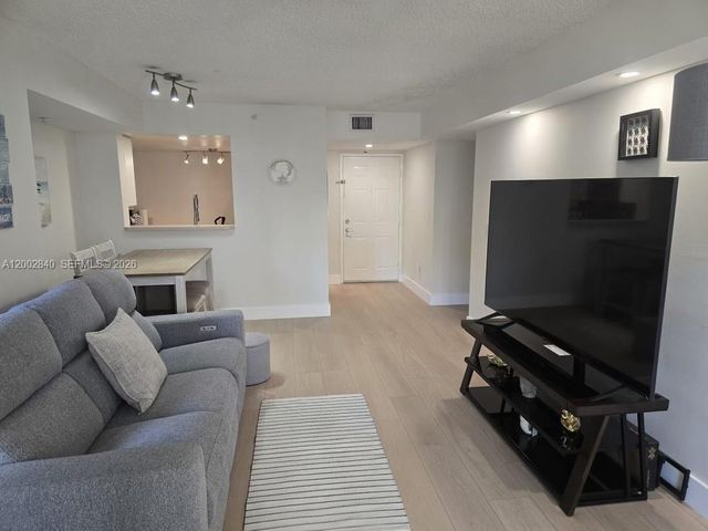 520 SE 5th Ave 1213, Fort Lauderdale, FL 33301