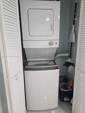 520 SE 5th Ave 1213, Fort Lauderdale, FL 33301