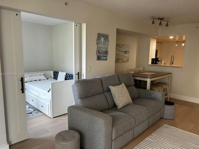 520 SE 5th Ave 1213, Fort Lauderdale, FL 33301