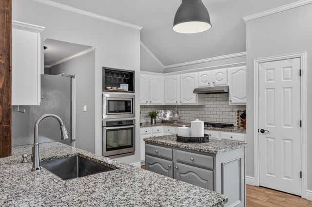 2217 Geneva Circle, Denton, TX 76210