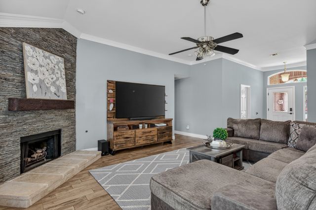 2217 Geneva Circle, Denton, TX 76210