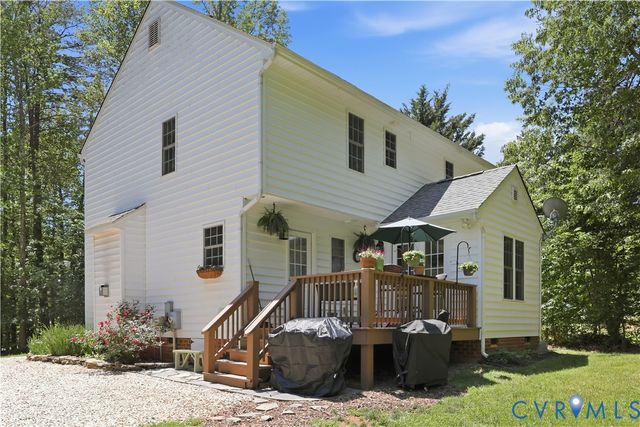 1570 Rock Castle Rd, Goochland, VA 23063